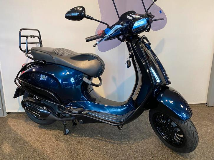 Vespa Sprint-S 45km custom Touran Exclusive , slechts 5878km, Fietsen en Brommers, Scooters | Vespa, Zo goed als nieuw, Overige modellen