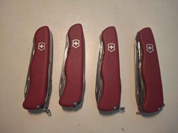 4 x victorinox 111mm Zwitsers zakmes  beschikbaar voor biedingen
