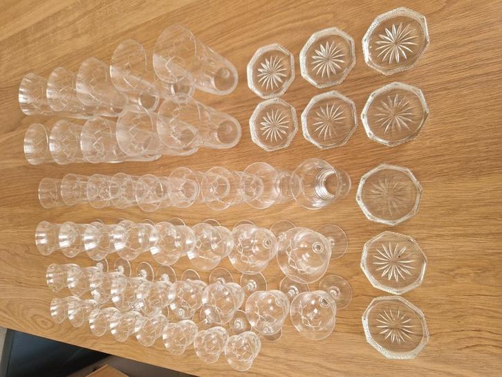 48 delig glas servies van rond 1930, Antiek en Kunst, Antiek | Glas en Kristal, Ophalen