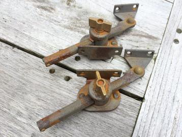 2 ouderwetse metalen raamuitzetters oud huis raamuitzetter beschikbaar voor biedingen