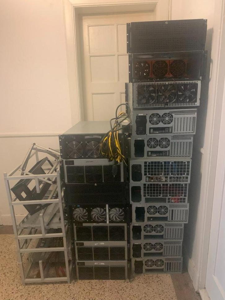 Grote partij crypto mining apparatuur – rigs & onderdelen, Computers en Software, Computerbehuizingen, Gebruikt, Ophalen