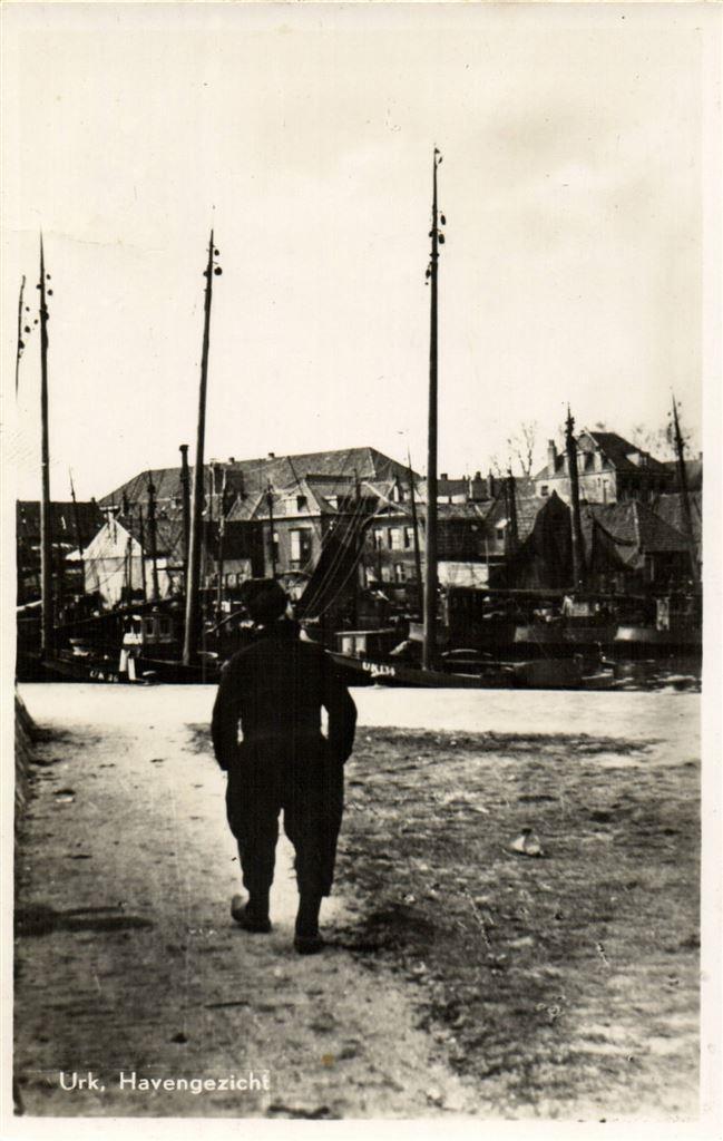 Urk, Havengezicht - visser boten - ongelopen, Verzamelen, Ansichtkaarten | Nederland, Ongelopen, Flevoland, Voor 1920, Ophalen of Verzenden
