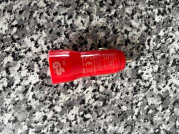 USB stick voor in de auto beschikbaar voor biedingen