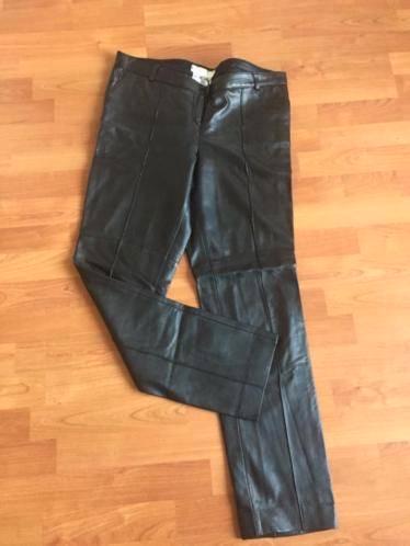 Margaretha Ley Escada leren broek, M, zgan, zwart, Kleding | Dames, Broeken en Pantalons, Zo goed als nieuw, Maat 38/40 (M), Zwart