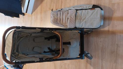 Compacte buggy Mutsy Nexo met voetenzak, Kinderen en Baby's, Buggy's, Zo goed als nieuw, Overige merken, Voetenzak, Ophalen