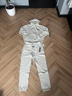 Essentials trainingspak, Kleding | Dames, Ophalen of Verzenden, Nieuw, Maat 38/40 (M), Grijs