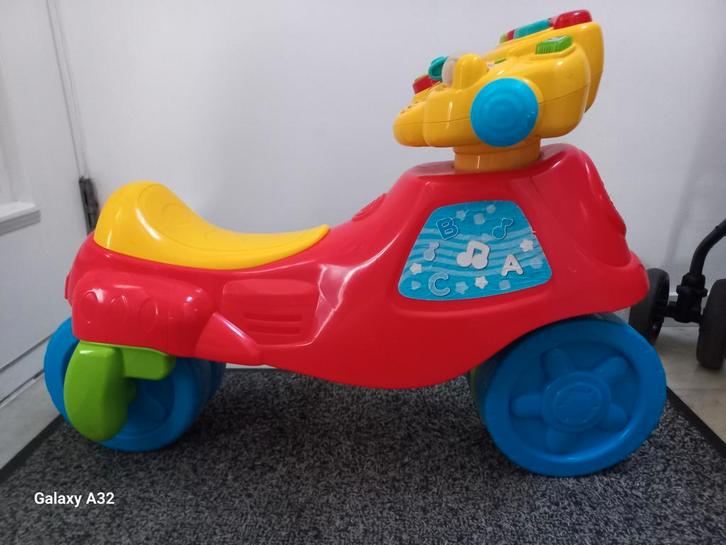 V-tech driewieler loopfiets, Kinderen en Baby's, Speelgoed | Buiten | Voertuigen en Loopfietsen, Gebruikt, Loopvoertuig, Ophalen