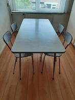 Vintage eettafel met 4 stoelen, Huis en Inrichting, Complete eetkamers, Ophalen, Gebruikt, Retro, 4 tot 6 stoelen