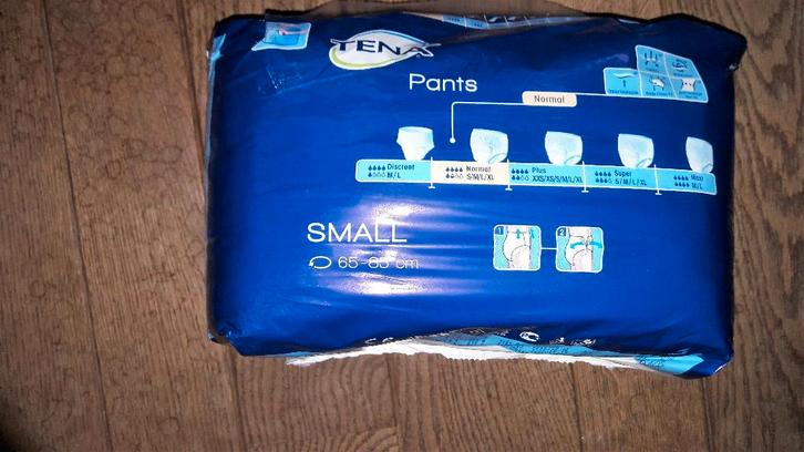 1 pak Tena Pants Small (65-85 cm), Diversen, Verpleegmiddelen, Nieuw, Ophalen of Verzenden