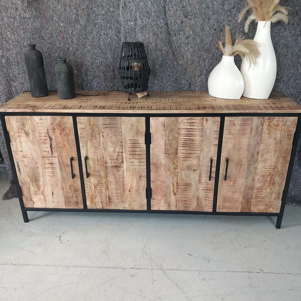 Dressoir mangohout., Huis en Inrichting, Kasten | Dressoirs, Ophalen, Industrieel., 150 tot 200 cm, Nieuw