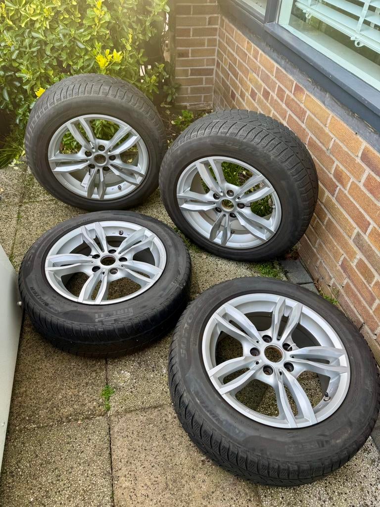 RunFlat Pirelli Winter Banden & Original Velgen 205/60/16, 16 inch, Nieuw, Band(en), 205 mm