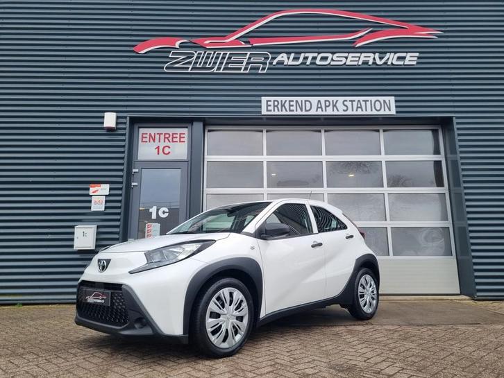 Toyota Aygo X 1.0 Vvt-i MT 72pk 2023 Wit, Auto's, Toyota, Bedrijf, Aygo X, ABS, Airbags, Airconditioning, Alarm, Boordcomputer