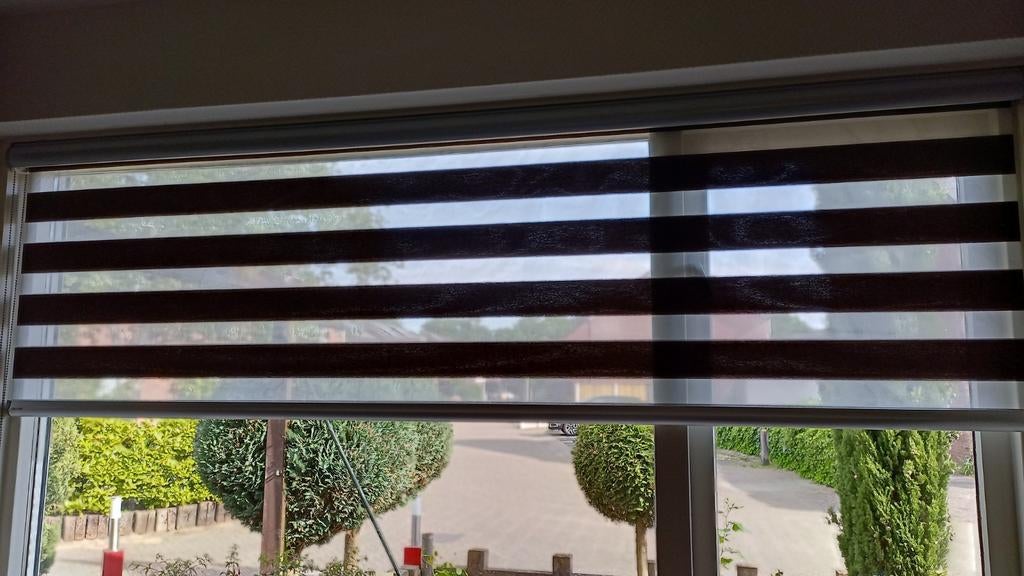 Duo rolgordijnen, Ophalen, Bruin, 150 tot 200 cm, Zo goed als nieuw