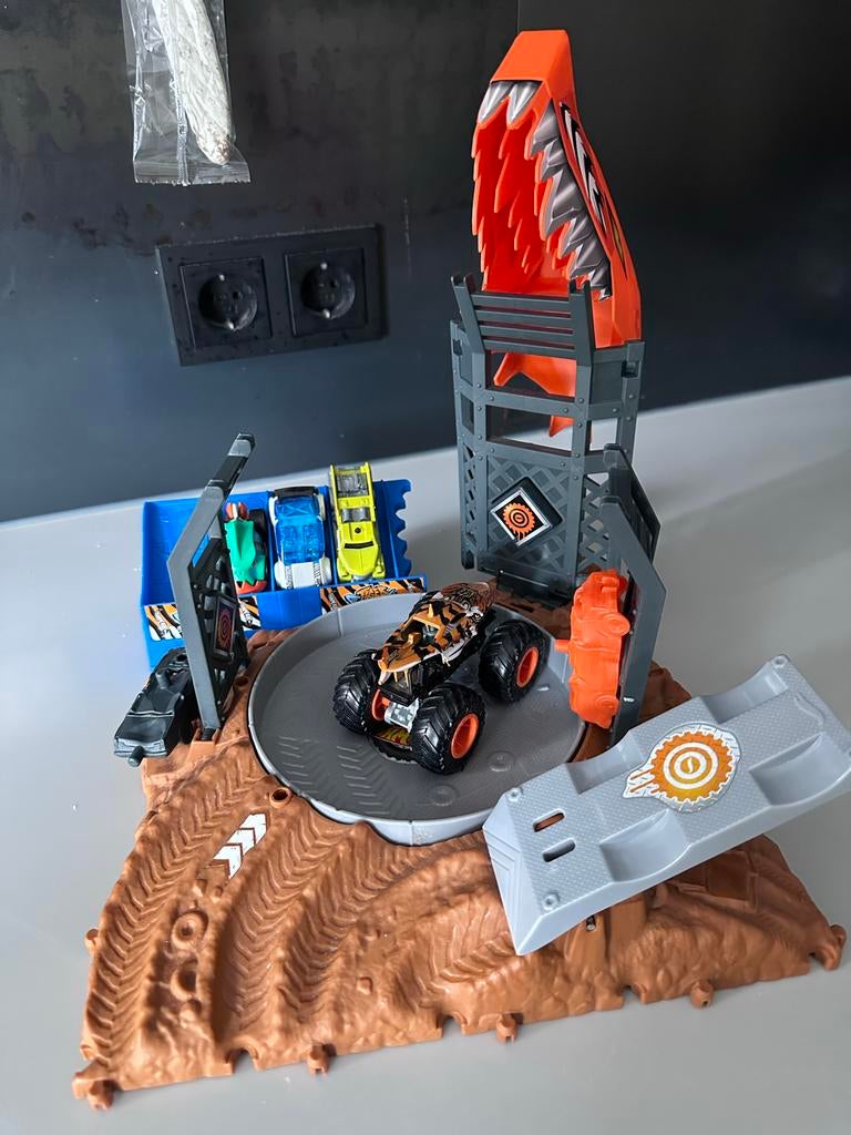 Hot Wheels Monster Truck Stuntbaan, Ophalen of Verzenden, Zo goed als nieuw, Jongen of Meisje