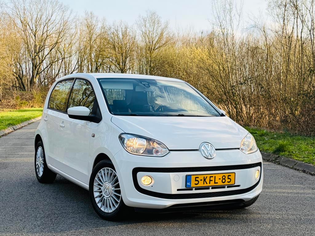 Volkswagen up! 1.0 44KW 2013 High UP! Wit 5DRS Nwe Apk Airco, Voorwielaandrijving, Parkeersensor, 840 kg, 4 stoelen