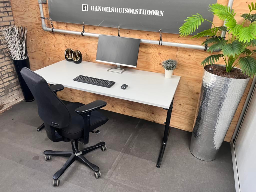Bureau (160/80cm), Ophalen, Xx, Xx, Gebruikt