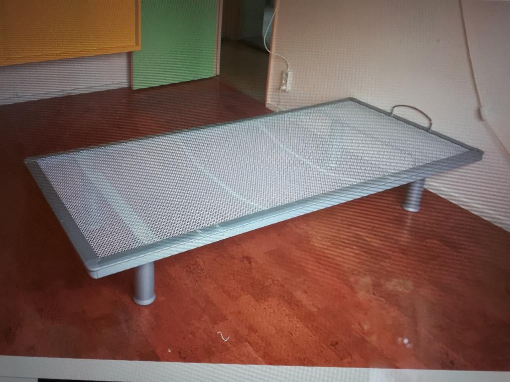 bedden, Huis en Inrichting, Slaapkamer | Bedden, Ophalen, 90 cm, Eenpersoons, Zo goed als nieuw