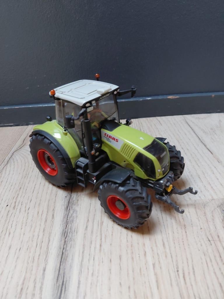 Claas Axion 850 Tractor Model 1:32, Ophalen of Verzenden, Zo goed als nieuw, Tractor of Landbouw, Universal Hobbies