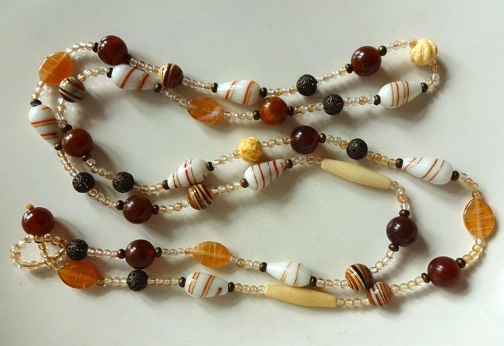 Lange ketting: vintage kralen van glas, been & kunstsof, Sieraden, Tassen en Uiterlijk, Antieke sieraden, Ketting, Overige materialen