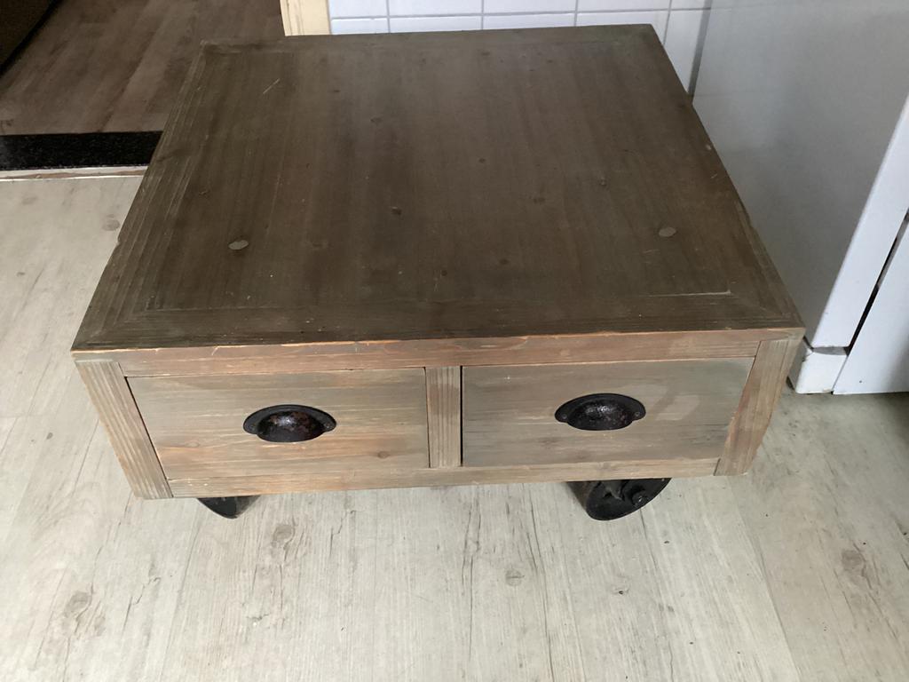 Salontafel industrieel, Huis en Inrichting, Tafels | Salontafels, 50 tot 100 cm, Vierkant, Zo goed als nieuw, Minder dan 50 cm