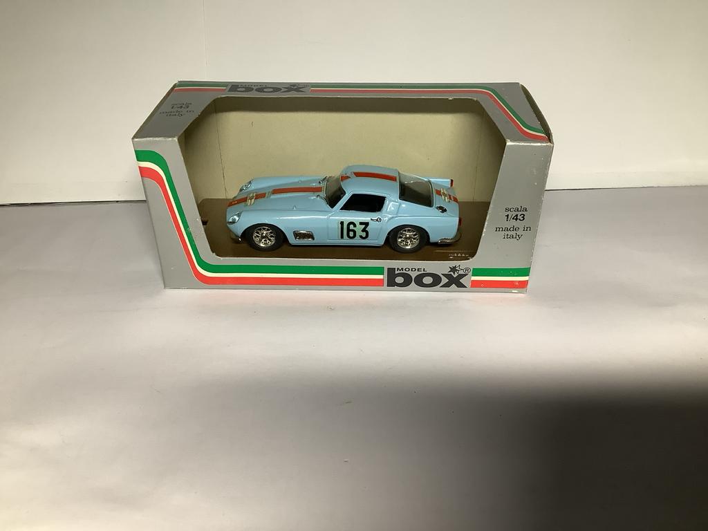 Ferrari 250 GTO #22 Le Mans 1962 - die cast - gotowy model kolekcjonerski - Kyosho 08432B