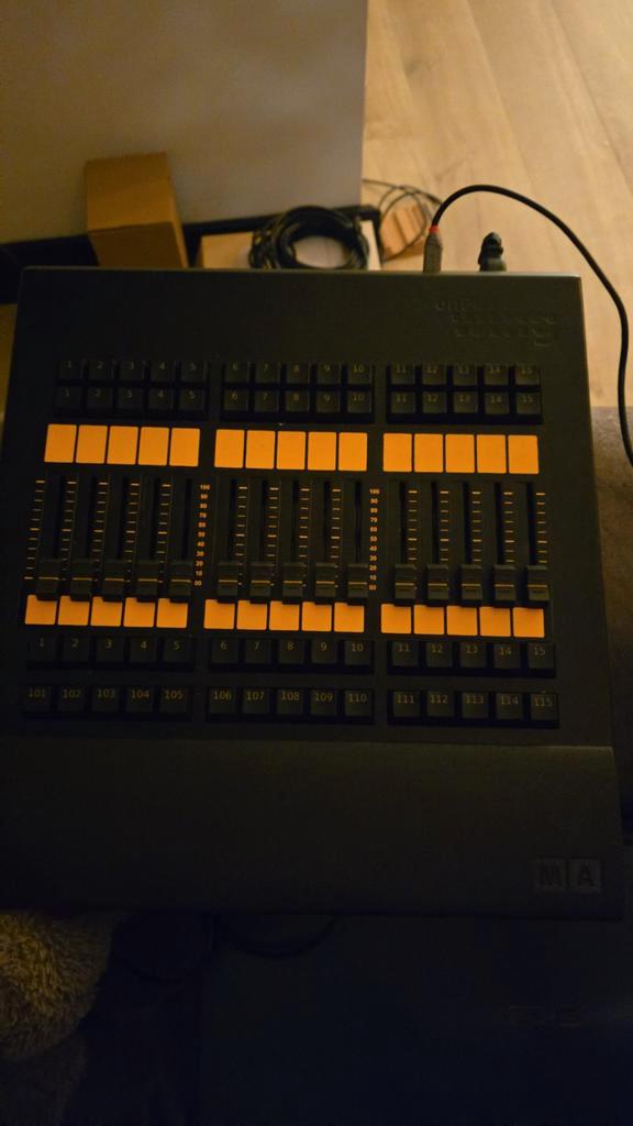 MA2 Commandwing en Faderwing - Zeer nette staat!, Muziek en Instrumenten, Mengpanelen, Zo goed als nieuw, 20 kanalen of meer, Ophalen