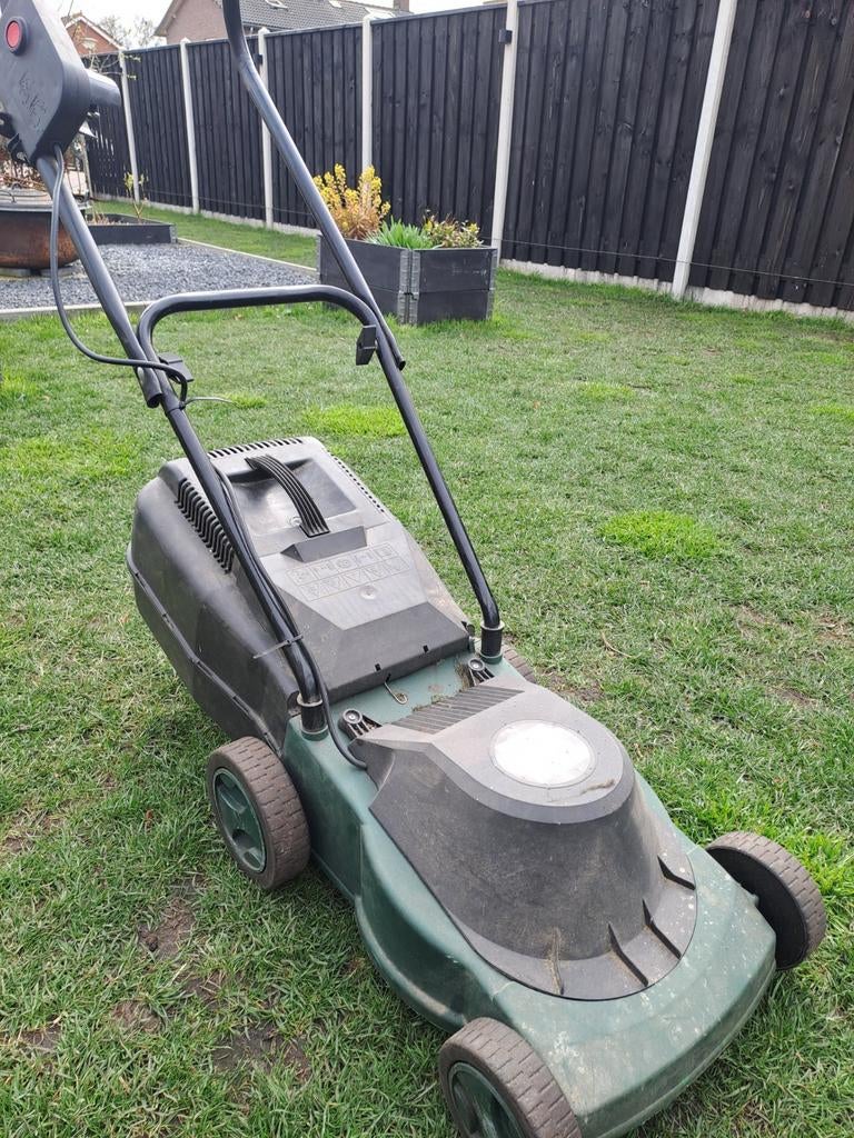 Greenway EM 3210 Elektrische Grasmaaier - 1000W, Cirkelmaaier, Gebruikt, Elektrische grasmaaier, 30 t/m 39 cm