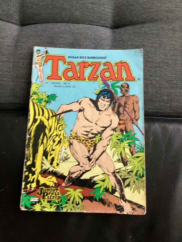 Tarzan stripboek - Junior Press Strip, Boeken, Strips | Comics, Ophalen of Verzenden, Gelezen