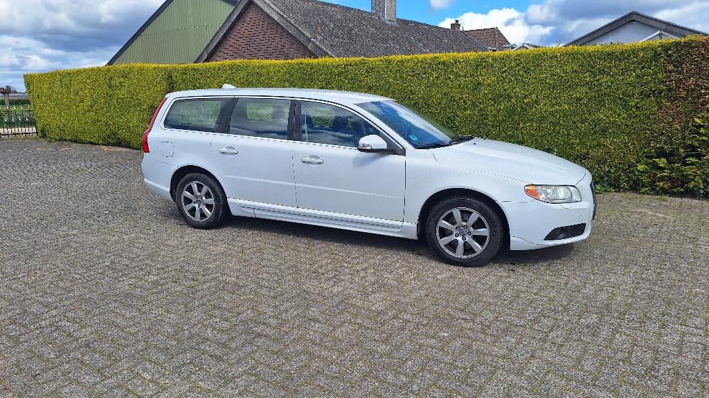 Volvo V70 2.0 D3 2010 Wit, Voorwielaandrijving, Euro 5, Zwart, Stationwagon