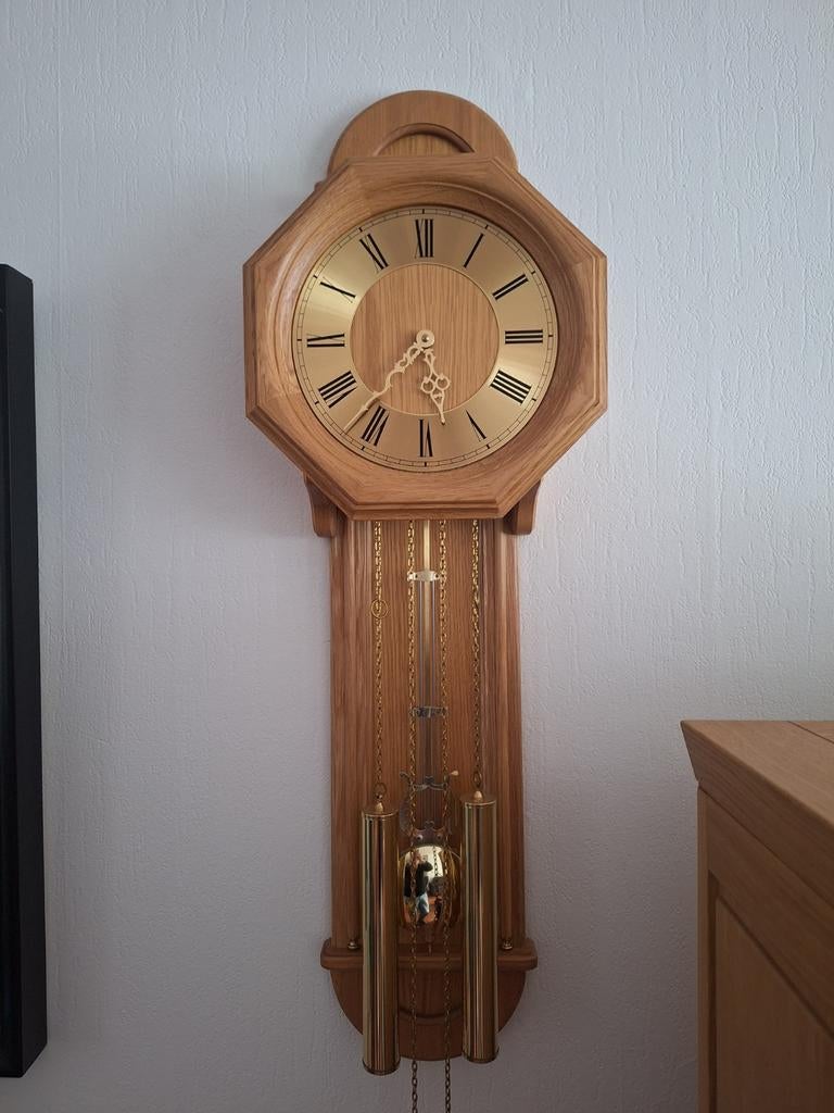 Mooie nette wandklok in blank eiken, Ophalen of Verzenden
