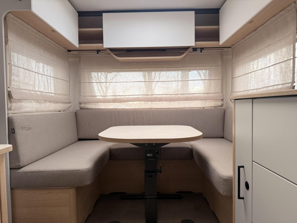 LMC Style 440D Special edition heeft extra opties!!, Caravans en Kamperen, Caravans, Rondzit, Bedrijf, Overige typen, Schokbreker