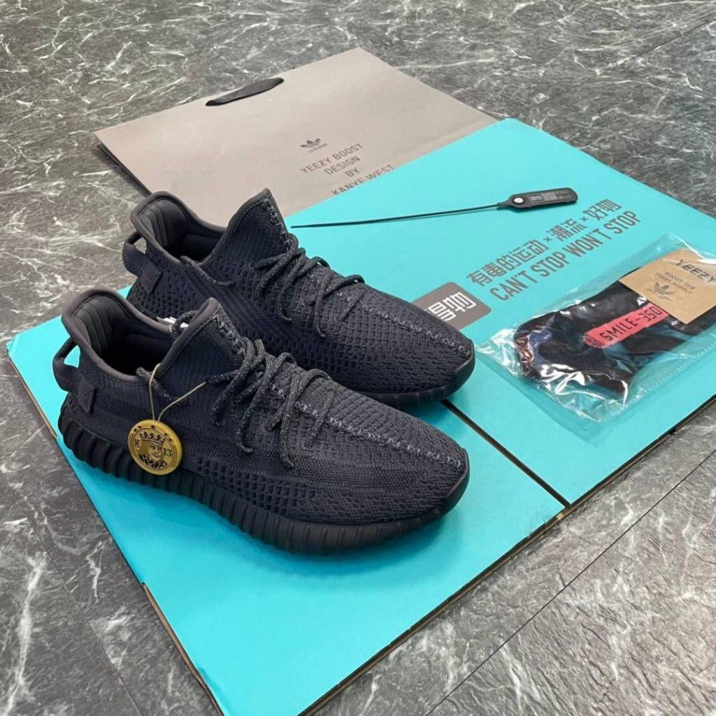 Yeezy Boost 350 V2, Kleding | Heren, Schoenen, Ophalen of Verzenden, Nieuw, Zwart