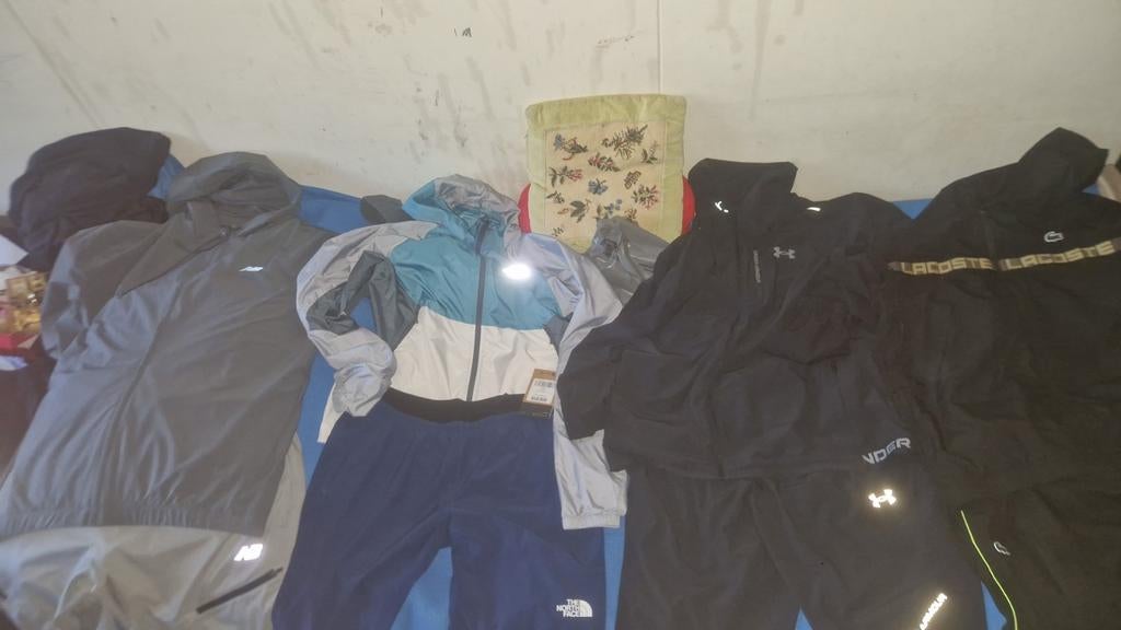 Sportkleding pakket: Jassen, broeken van diverse merken, Kleding | Heren, Sportkleding, Overige kleuren, Overige maten, Ophalen of Verzenden