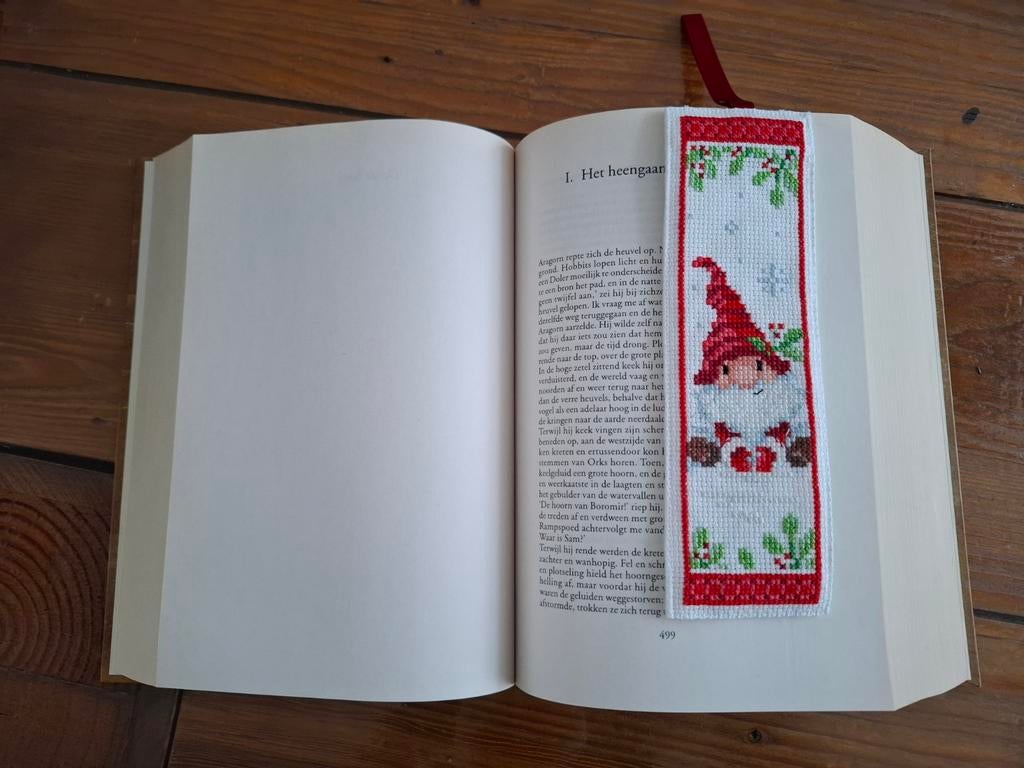Geborduurde kerst boekenlegger Gnoom., Ophalen of Verzenden, Nieuw