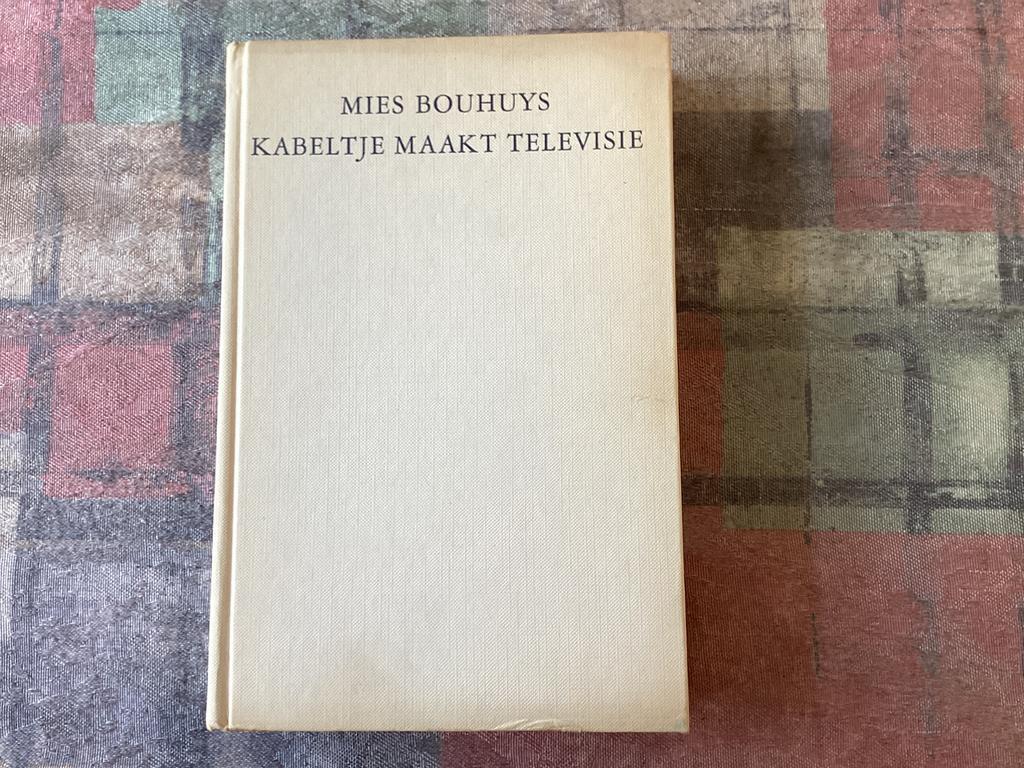 Kabeltje maakt televisie., Ophalen, Gelezen, Fictie algemeen