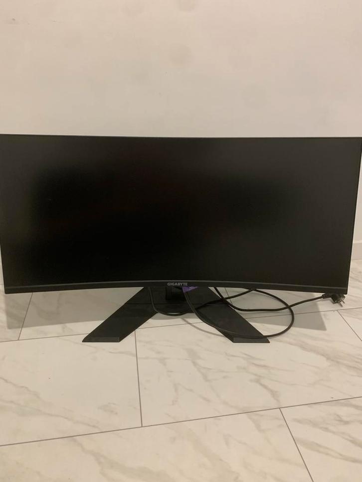 Monitor 1440p/2k, Computers en Software, Monitoren, Zo goed als nieuw, 151 t/m 200 Hz, DisplayPort, HDMI, Gaming, Curved, In hoogte verstelbaar