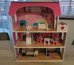 Zo goed als nieuw! Kidkraft poppenhuis met meubels en poppen, Kinderen en Baby's, Speelgoed | Poppenhuizen, Ophalen, Zo goed als nieuw