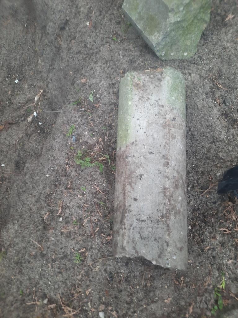 Betonnen paaltjes, diverse groottes (200-250 stuks), Ophalen, Gebruikt, Minder dan 180 cm, Palen