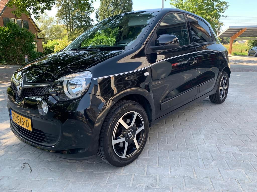 Renault Twingo 1.0 SCE 70 2017 Zwart limited, Euro 6, 840 kg, 4 stoelen, Zwart