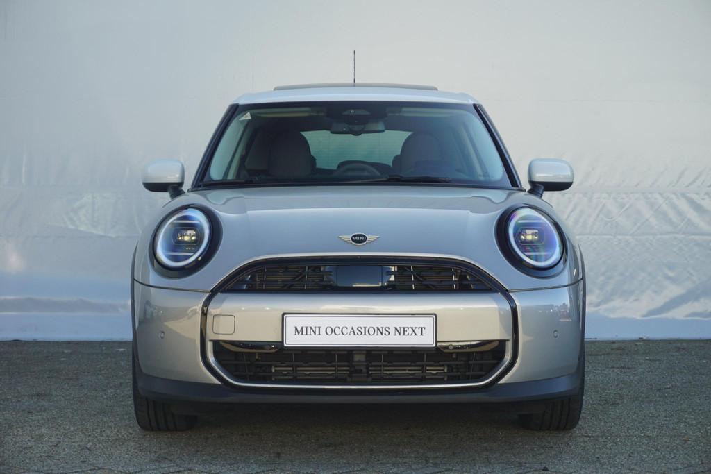 MINI 5-deurs Cooper C | Classic Uitvoering | Pakket M | Head, Stof, Gebruikt, 156 pk, Met garantie (alle)