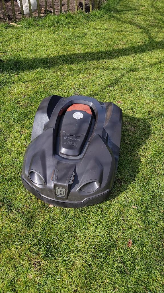 Husqvarna automower 330x, Ophalen, Gebruikt, 20 tot 25 cm, Husqvarna