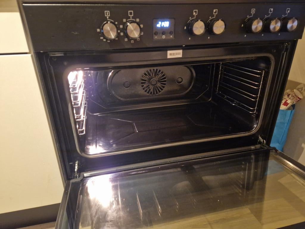 Gasfornuis/oven 90 cm ZWART, Witgoed en Apparatuur, Fornuizen, 60 cm of meer, Ophalen of Verzenden, Zo goed als nieuw, Gas