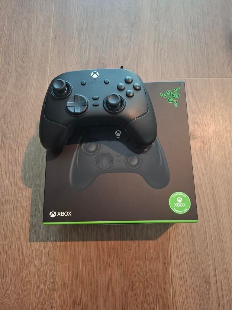 Razer wolverine v3 pro controller 1000 hertz, Spelcomputers en Games, Ophalen of Verzenden, Zo goed als nieuw, Controller, Xbox Original