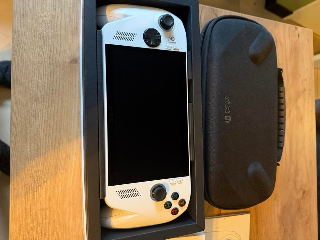 Xbox asus rog ally (vaste prijs), Ophalen, Zo goed als nieuw
