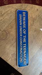 Ijzeren bord teenager, Huis en Inrichting, Woonaccessoires | Tekstborden en Spreuken, Ophalen of Verzenden, Nieuw