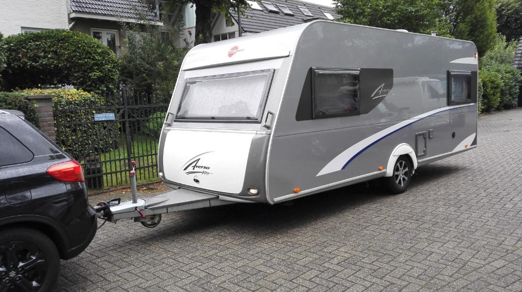 Bürstner Averso Fifty 500TL - 2008, Caravans en Kamperen, 2 aparte bedden, Rondzit, Particulier, Bürstner