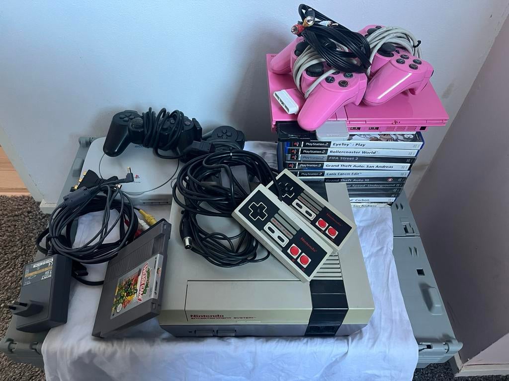 Nintendo nes /playstation 1/playstaton 2 xbox one controlers, Ophalen, Gebruikt, Met 3 controllers of meer, Met games