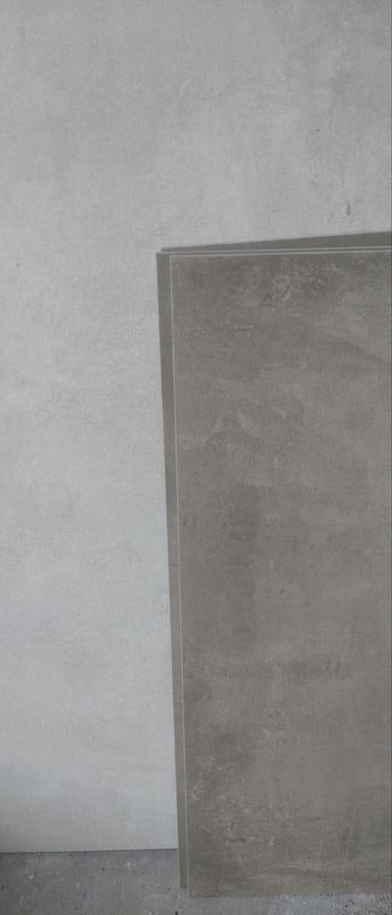 Tegels - Kleine restpartij (lichtgrijs en donkergrijs), Ophalen, 40 tot 60 cm, Keramiek, Nieuw