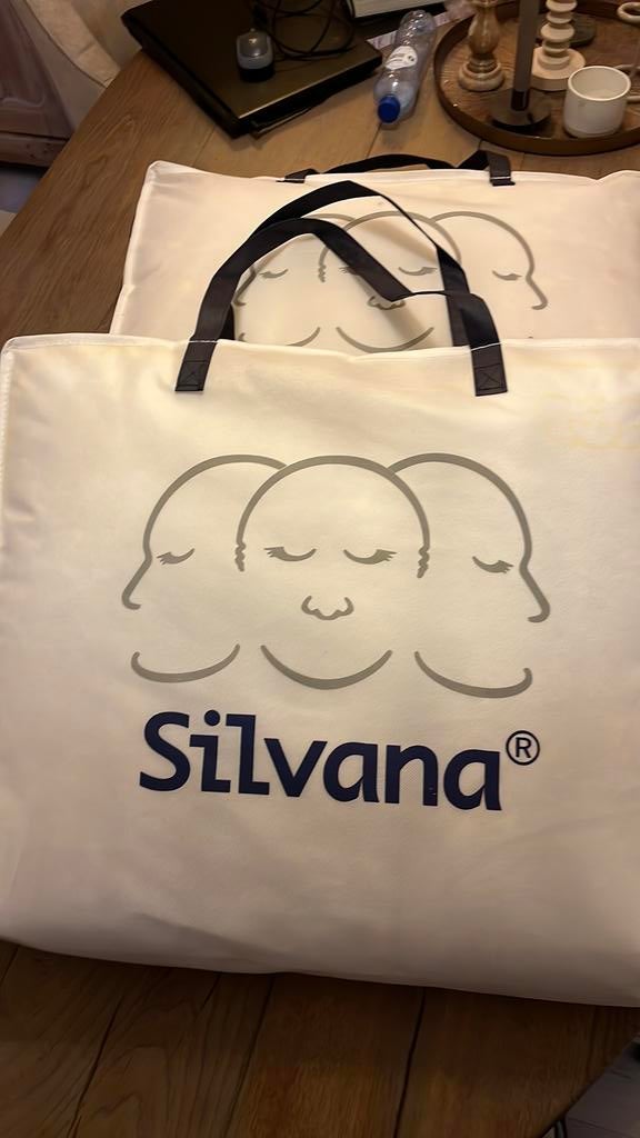 2x Silvana Comfort Kussen - Zo goed als nieuw!, Ophalen, Zo goed als nieuw, Wit, Rechthoekig