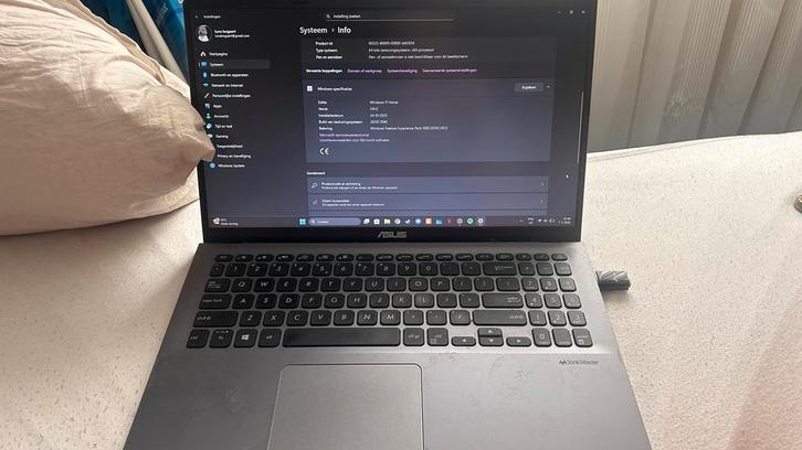 Asus Vivobook 15, Computers en Software, Windows Laptops, Zo goed als nieuw, 15 inch, Minder dan 2 Ghz, 8 GB, Qwerty, Ophalen